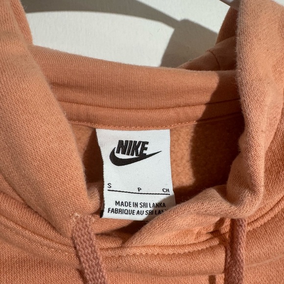 Nike Light Coral Sweatshirt with Half-Zip Design - Picture 2 of 4